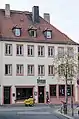Klosterhof, sogenannter Aschaffenburger Hof, 1250 als Hof zur Eisernen Hose erwähnt, 1363–1845 im Besitz des Stifts Aschaffenburg