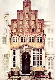 Das Aquarell von J. W. Cordes von 1847 dokumentiert eine für Lübeck typische Haus-Vorplatzsituation mit abgegrenztem Kellerhals: Mengstraße 42 vor dem Umbau zu einem spätklassizistischen Mietshaus