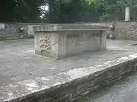 Altartisch des Ehrenmals