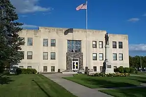 Walsh County Courthous, seit 1985 im NRHP gelistet
