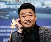 Wang Jingchun (li.) und Yong Mei spielen im Film das Ehepaar Yaojun und Liyun