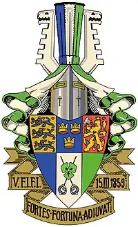 Normannenwappen. Oben die Wappenhauptfiguren der drei nordischen Reiche: Dänemark, Schweden und Norwegen. Unten die Farben des Corps. Gekreuzte Farbenschläger als Zeichen einer studentischen, farbentragenden, Bestimmungsmensur schlagenden und Genugtuung gebenden Verbindung. An der Kreuzungsstelle steht eine Marienblume bzw. Kleeblatt als Wappenfigur der Hochschulstadt Hannover. Das Spruchband enthält in der Mitte den Wahlspruch, rechts die Anfangsbuchstaben des Waffenspruches und links das Gründungsdatum des Corps.