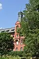 Turm des Wirtschaftsgebäudes