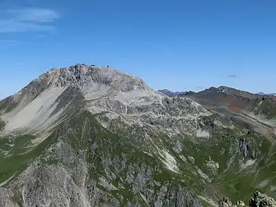 Blick nach Norden zu Weissfluh (links) und Weissfluhjoch (rechts).