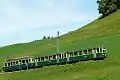 Jahrzehntelang für die Bahn typischer Zahnradbahn-Pendelzug, 2009