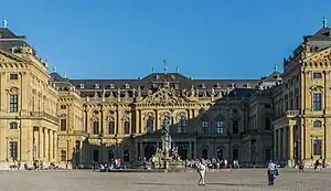 Dreiflügelanlage: Würzburger Residenz