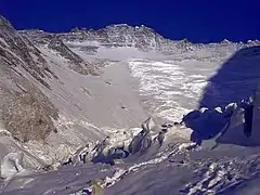 Tal des Schweigens und Lhotseflanke mit dem „Genfer Sporn“