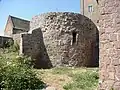Burg Wettin, Schalenturm in der Oberburg.