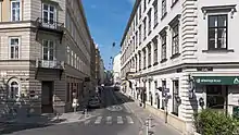 Der Beginn der Florianigasse bei der Landesgerichtsstraße
