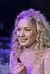 Sängerin Wiktoria bei der Pressekonferenz zur zweiten Vorrunde des Melodifestivalen 2023 in Linköping
