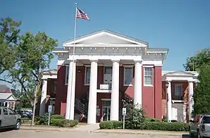 Wilcox County Courthouse, als Contributing Property des Wilcox County Courthouse Historic Districts im NRHP mit der Nr. 79000405 gelistet.