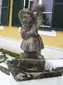Barockfigur vor dem Eingang