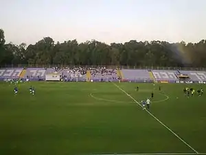 Blick auf das Spielfeld im Mai 2013
