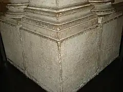 Sockelquader Kaiserstein
