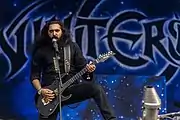 Gitarrist Asim Searah