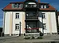 Wohnhaus in offener Bebauung