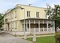Die ehemalige Villa der Familie in Górce; heute leerstehend