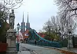 Die Brücke mit den beiden Statuen der Hl. Hedwig und Johannes der Täufer