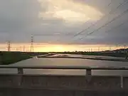 Ansicht des Dadu Xi in der Abenddämmerung