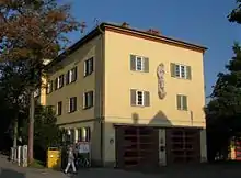 Ehemaliges Rathaus Großhadern mit Feuerwehrhaus der FF München Abt. Großhadern