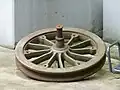 Schwebebahnrad mit doppeltem Spurkranz