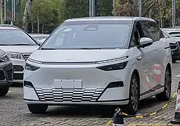 Xpeng X9 (seit 2024)