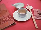 Typischer Bestecksatz zum Yum-cha