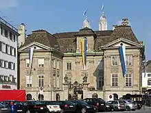 Münsterhof, Zunfthaus «zur Meisen»