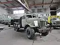 Sowjetischer ZIL-157W mit angetriebenem Sattelauflieger (10×10)