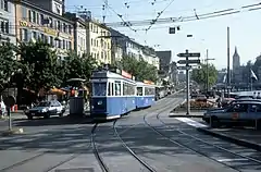 Linie 4 bei der Einfahrt ins Central
