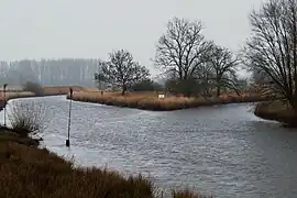 Zusammenfluss von Stör (links) und Bramau im Kellinghusener Ortsteil Grönhude