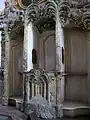 Offener Beichtstuhl in Form einer Grotte