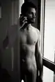 Cosme Madini: „Waiting at Home“